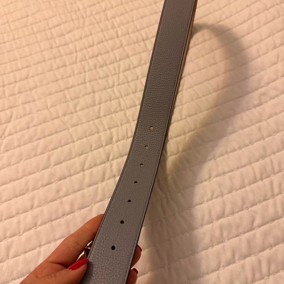 COPY - Tory Burch Reversible Logo WIDE 1 1/2" Belt Blue Blue Beige Cloud Blue L… - Picture 10 of 10